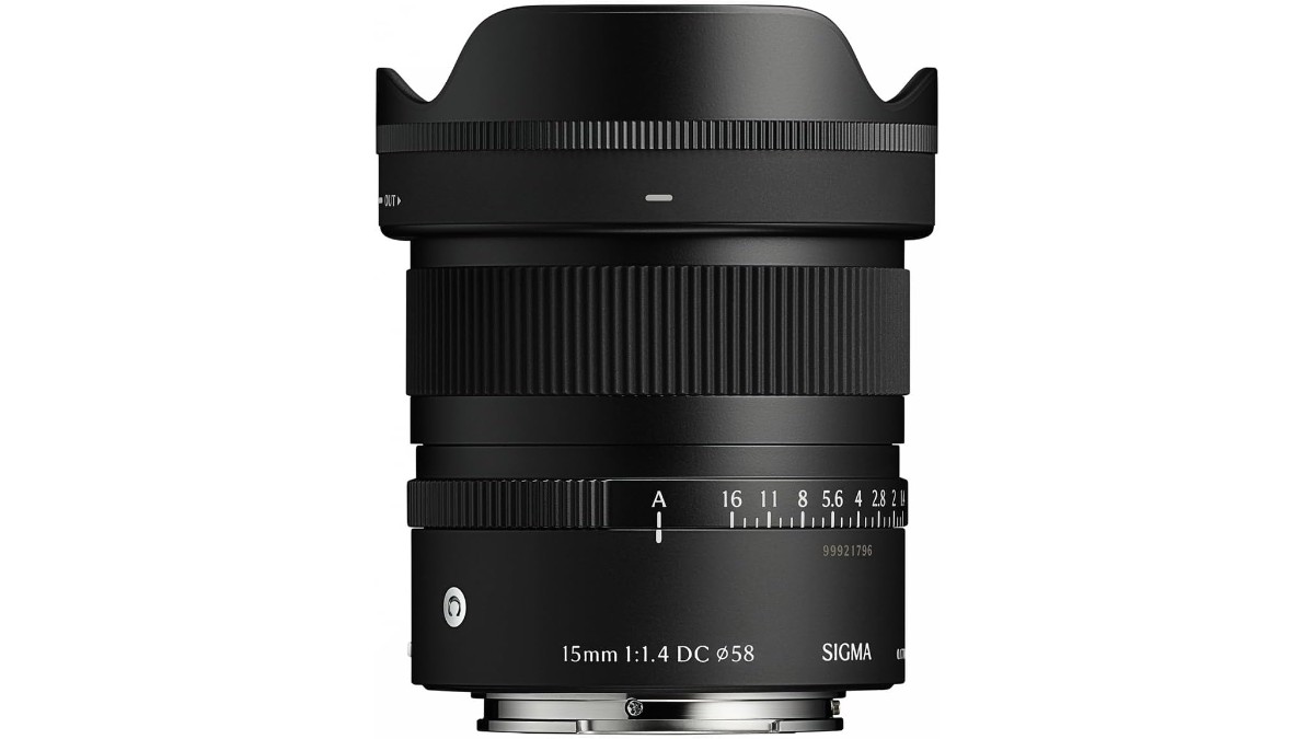Sigma 15mm F1.4 DC Contemporary up for pre-order at $579.99. APS-C wide-angle for Sony E, Canon RF, Fujifilm X. 13 elements, 9-blade diaphragm, 220g. Check specs on Amazon.